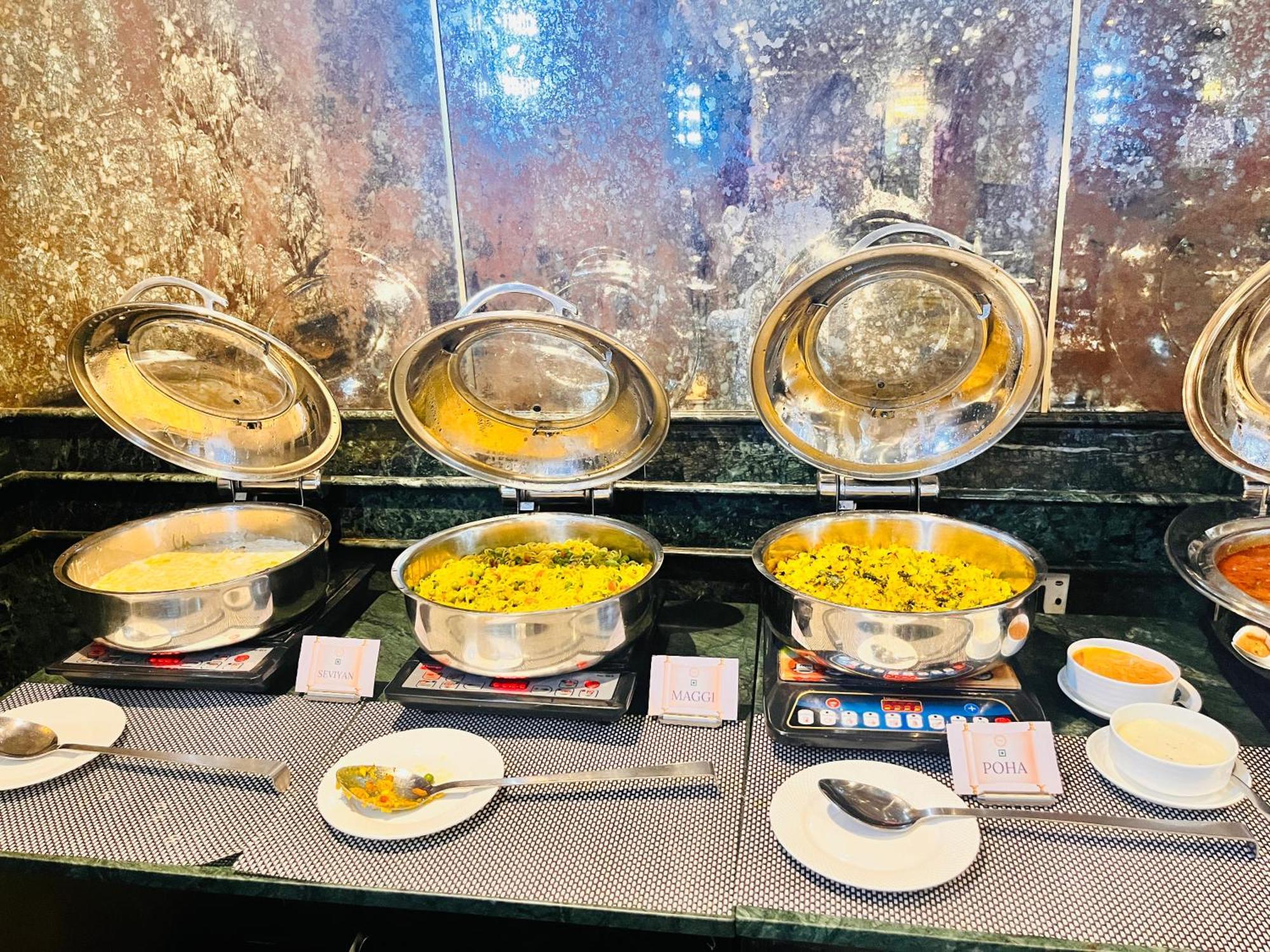 Foxoso Hotel Delhi Airport Yeni Delhi Dış mekan fotoğraf